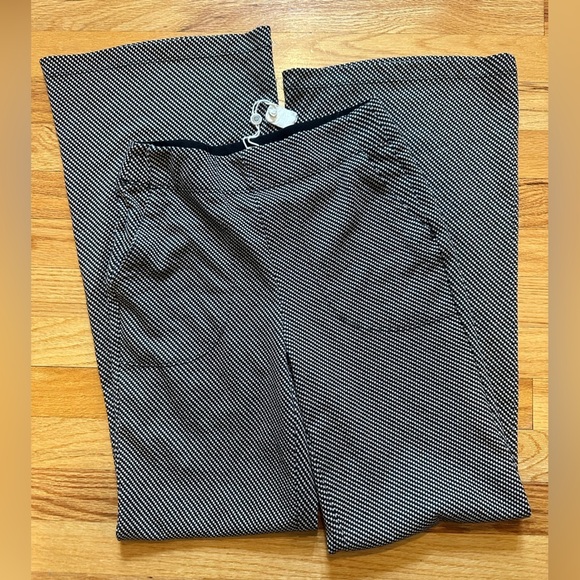 Max Studio Stretchy Bootcut Full Length Pants Black & White size XS - Picture 2 of 6